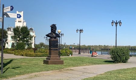 В центре Астрахани откроют новый памятник