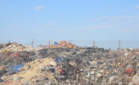 В Астраханской области ликвидируют свалку за миллиард рублей