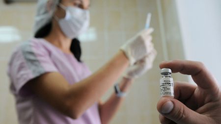В Астраханской области подписали постановление об обязательной вакцинации