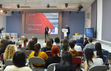 В Астрахани раскритиковали проведение бизнес школ на бюджетные деньги