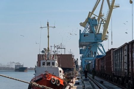Гендиректор «Лотоса» планирует вернуть в регион грузоперевозки по Каспию
