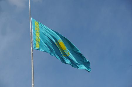 Астраханский губернатор обратился к народу Казахстана