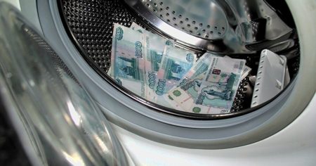 Директор водоканала в Астраханской области «отмыл» почти 200 тысяч рублей