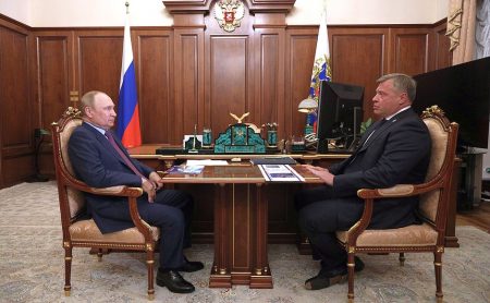 Вопросы текущего состояния социально-экономического развития в Астраханской области обсуждали сегодня в Кремле