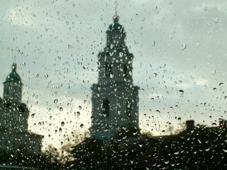 Мощный ливень застал врасплох аварийные коммунальные службы