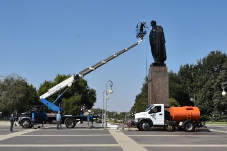 Городские власти прихорашивают Астрахань перед днём города