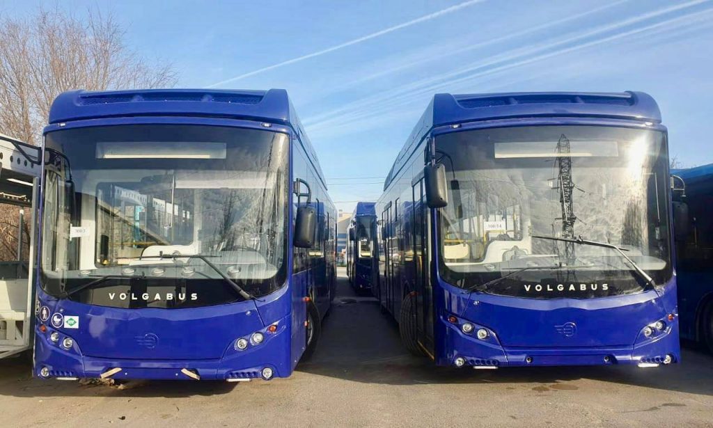 В Астрахань поступили первые автобусы, которые выйдут на линию с января 2023 года