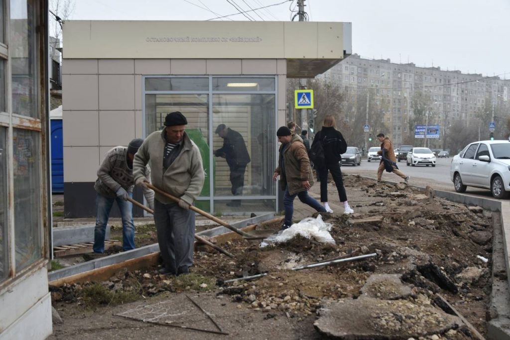 Более 30 остановок будет обустроено в Астрахани до конца года