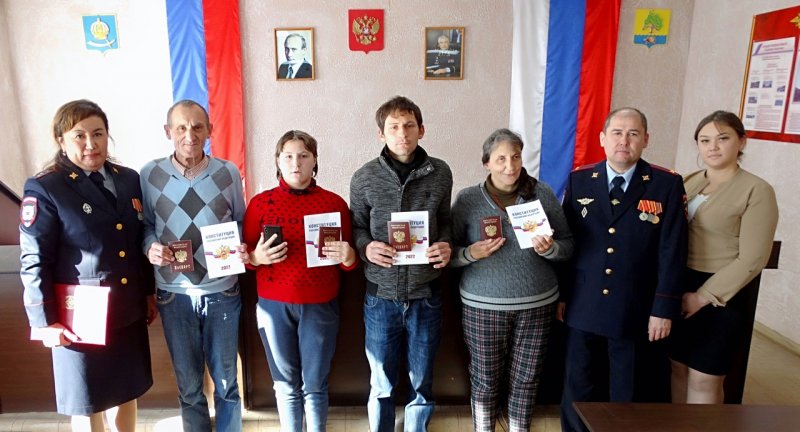 Семья из Мариуполя получила российские паспорта