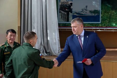 ИЗ АСТРАХАНИ ОТПРАВИЛИСЬ ПЕРВЫЕ СРОЧНИКИ В РАМКАХ ОСЕННЕГО ПРИЗЫВА