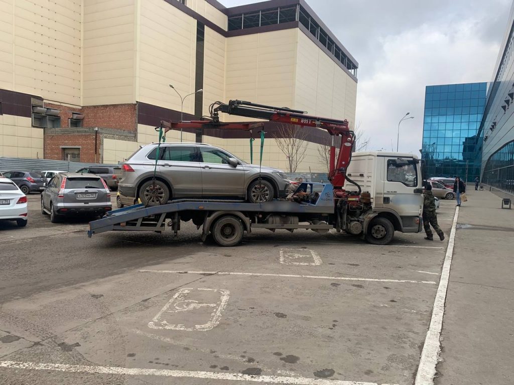 Астраханское ГАИ проверяет автомобилистов в новогодние праздники