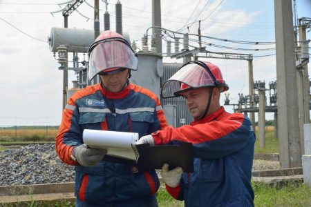 В Астраханской области энергетики отремонтировали более 70 км ЛЭП