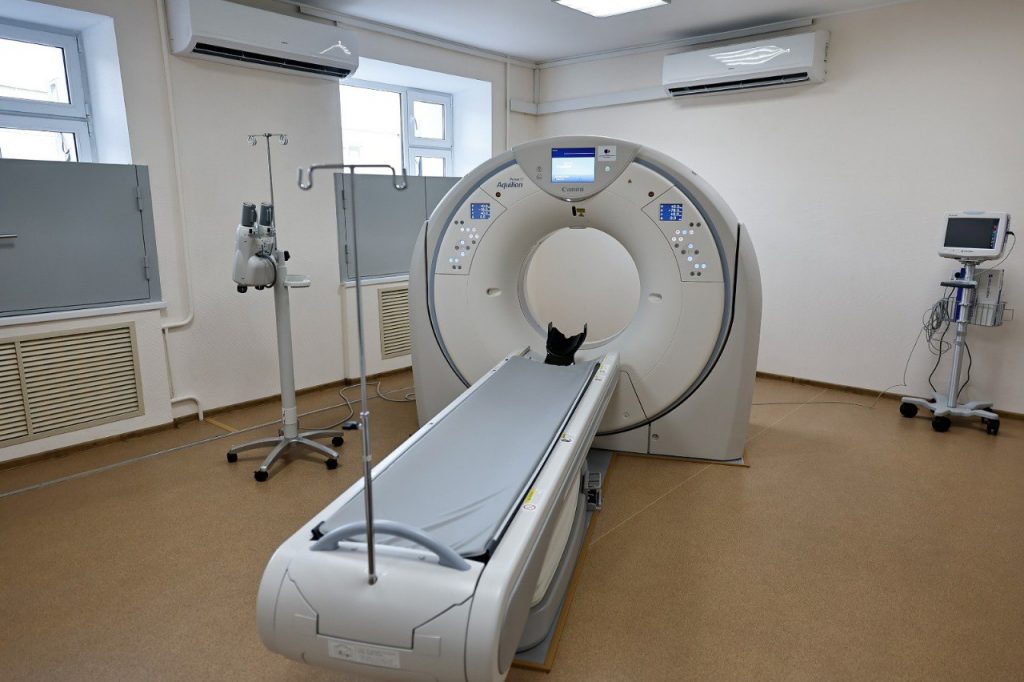 Астраханской Александро-Мариинской больнице передали новое медоборудование