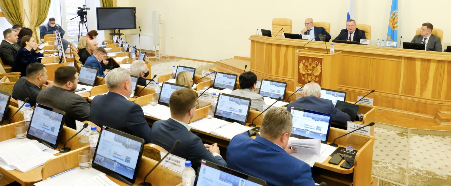 «Единороссы» Астраханской облдумы решили отмолчаться по «собачьему» вопросу?