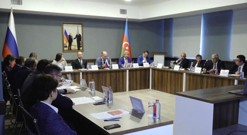 В Баку на площадке Астраханского делового центра прошел круглый стол