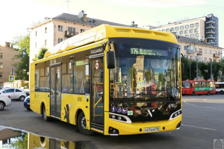 Астраханский губернатор рассказал про контракт на поставку 191 автобуса