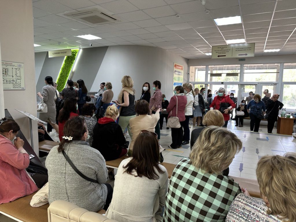 Свыше 400 астраханок посетили День женского здоровья в онкодиспансере