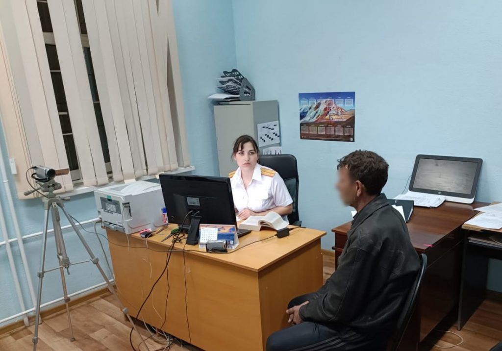 Астраханец нанес беременной жене удары ножом. Теперь его ждет принудительное лечение