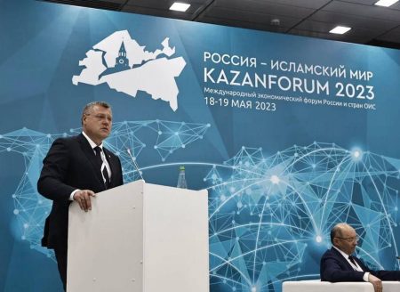 Астраханский губернатор выступил на международном экономическом форуме
