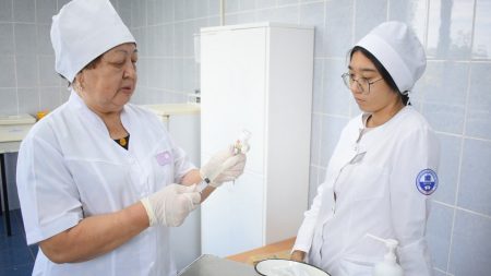Свыше 500 человек Володарской районной больницы на страже здоровья астраханцев!