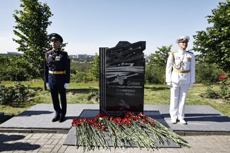 Подвиг астраханцев — участников Сталинградской битвы увековечили на Мамаевом кургане