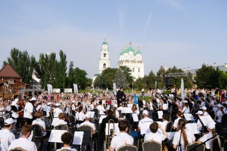 В Астрахани состоялся первый концерт Каспийского юношеского симфонического оркестра
