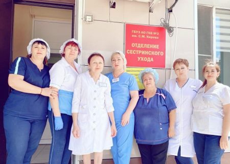 «Жди меня по-астрахански»: медики Кировской больницы помогли пациенту воссоединиться с семьей