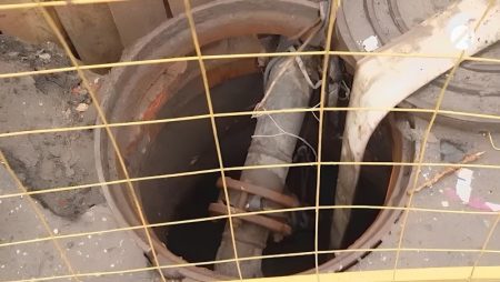 В Астраханской области рабочий погиб при прочистке канализационной ямы