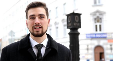 Глава астраханского минобра Егор Угаров опроверг слухи о своей отставке