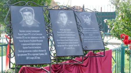 В астраханском селе открыли мемориал погибшим в СВО и Афганистане