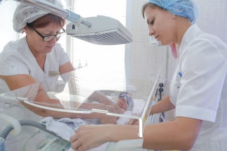 Вчера в Астрахани на свет появились восемь мальчиков и восемь девочек