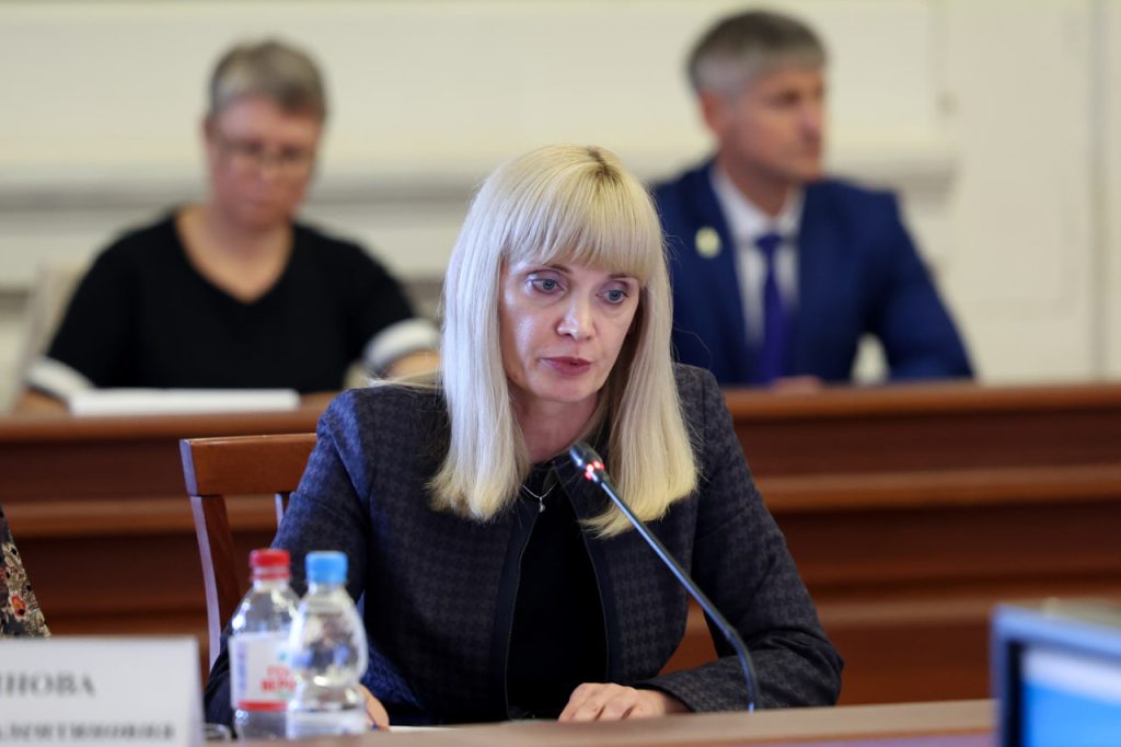 Бюджет Астраханской области предусмотрит увеличение МРОТ до 19242 рублей