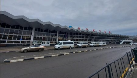 Парковка у железнодорожного вокзала в Астрахани станет платной