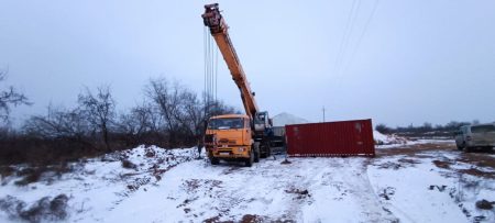 Трагический инцидент в Астраханской области: водитель автокрана под подозрением