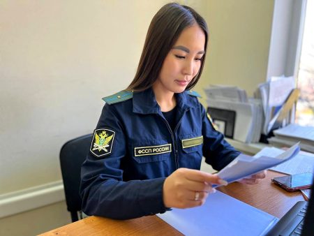 Астраханке вернули деньги за некачественный ремонт квартиры благодаря судебным приставам