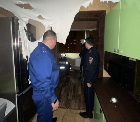 Астраханская прокуратура ведет проверку в связи с разрушением балкона в МКД
