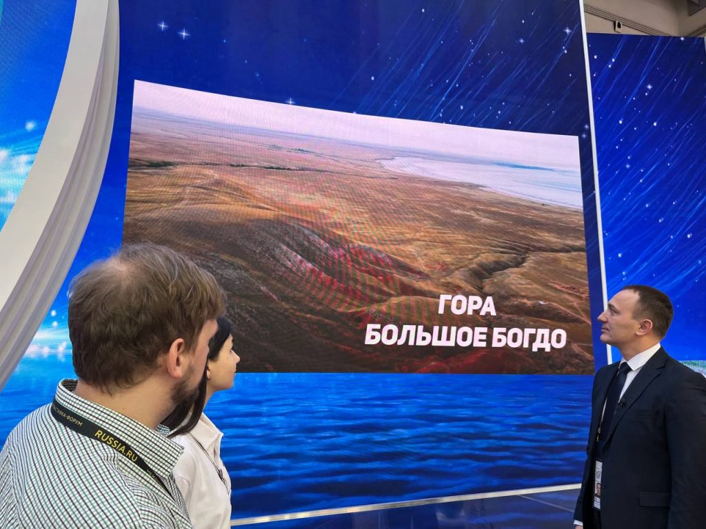 Руководитель Росводресурсов отметил вклад Астраханской области в расчистку Волги