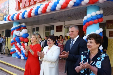 В астраханских школах прозвенел последний звонок