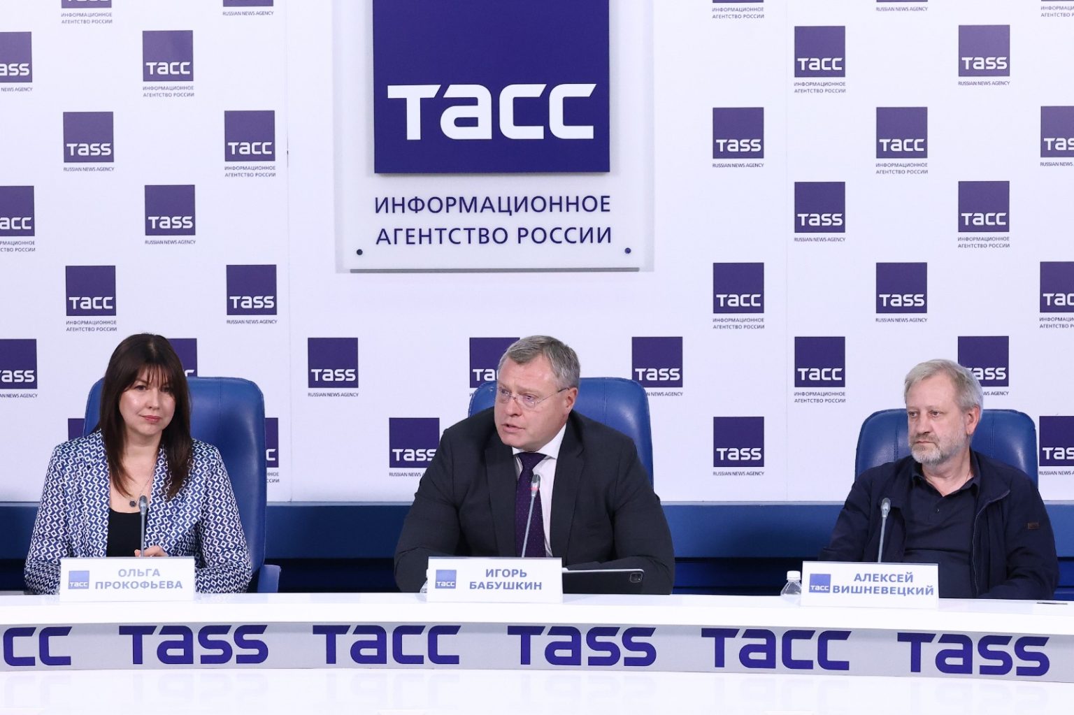 Губернатор Игорь Бабушкин поделился информацией о проведении крупных международных проектов в Астраханском регионе.