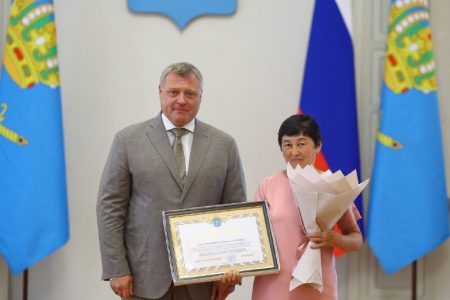 Работники почты получили поздравления от губернатора Астраханской области.