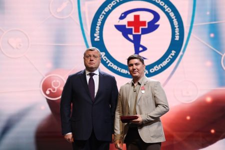 Игорь Бабушкин поздравил работников сферы здравоохранения в связи с их профессиональным днем.