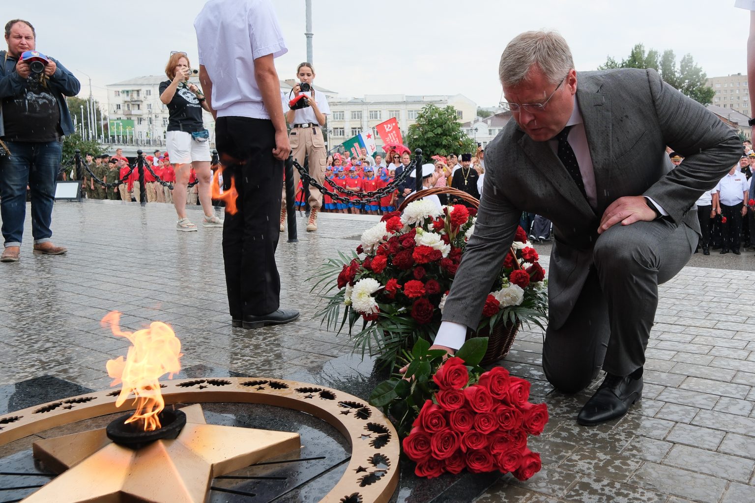 Игорь Бабушкин выразил поздравления жителям Астрахани в честь Дня ВМФ.